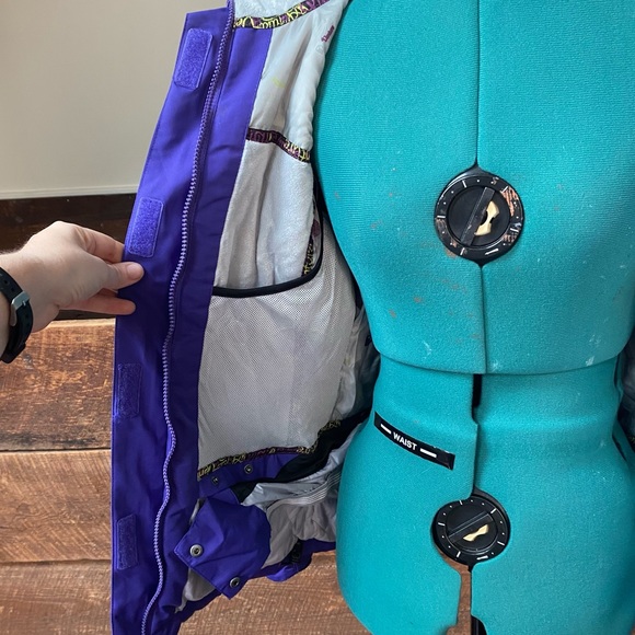 Liquid Montreal Deluxe Ski & Snowboarding Jacket - Picture 5 of 16